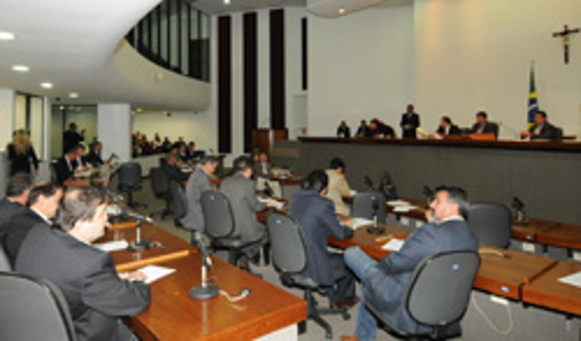 Deputados aprovaram LDO para 2011
