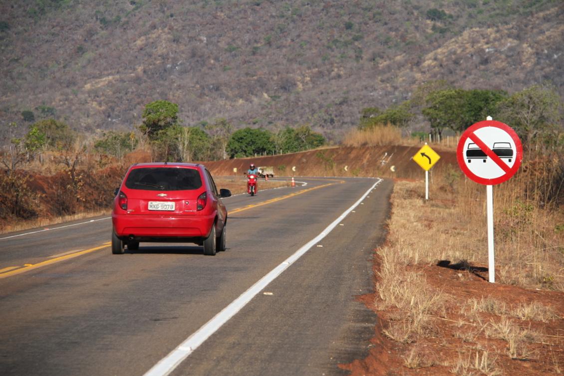 Léo Barbosa solicita a instalação de sinalização nas rodovias tocantinenses