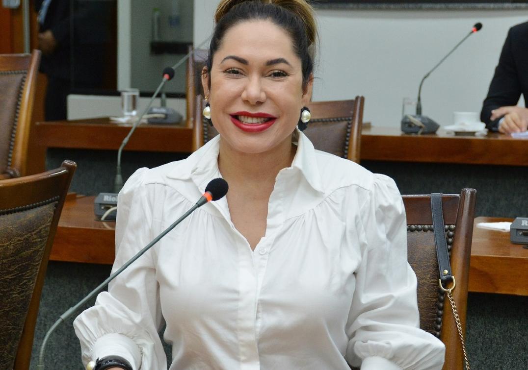 Luana Ribeiro comemora inclusão das forças de segurança no calendário prioritário da vacinação. 