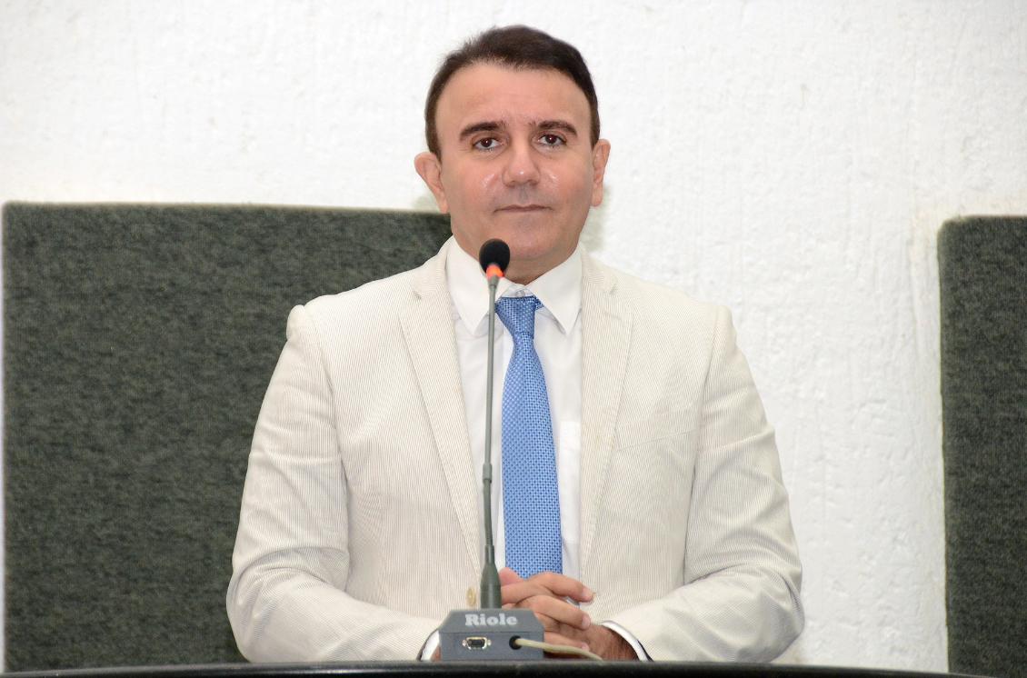Eduardo Siqueira quer mudanças no Regimento Interno da AL