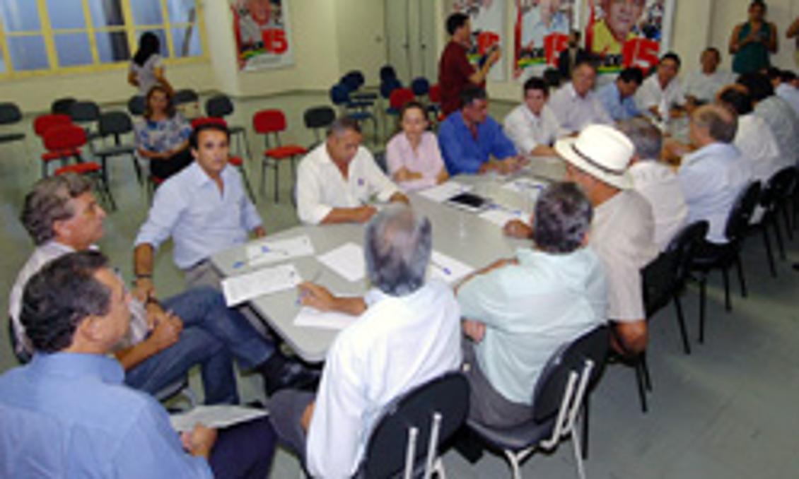 Cúpula do PMDB se reúne para discutir eleições