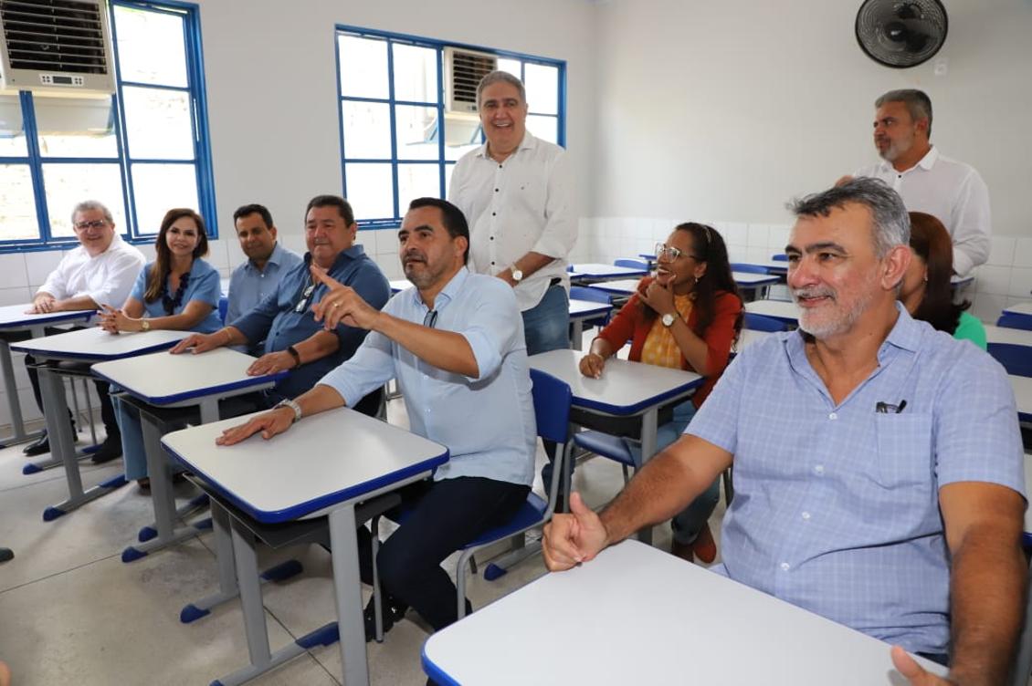 Amélio Cayres participou de entregas nos municípios de Sítio Novo do Tocantins e Esperantina