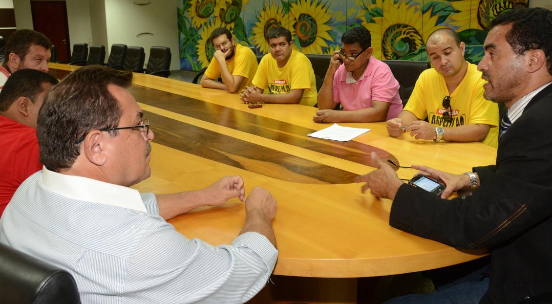 Deputado Wanderlei Barbosa conduz negociação entre educadores e Governo do Estado