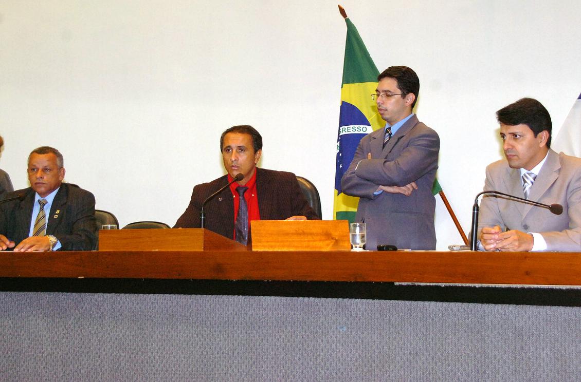 Mesa Diretora durante votação em plenário