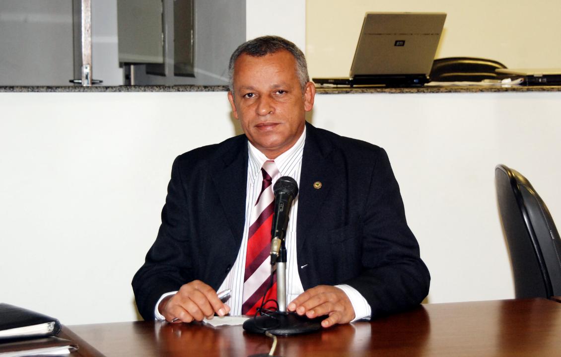 Deputado Iderval Silva, autor do projeto