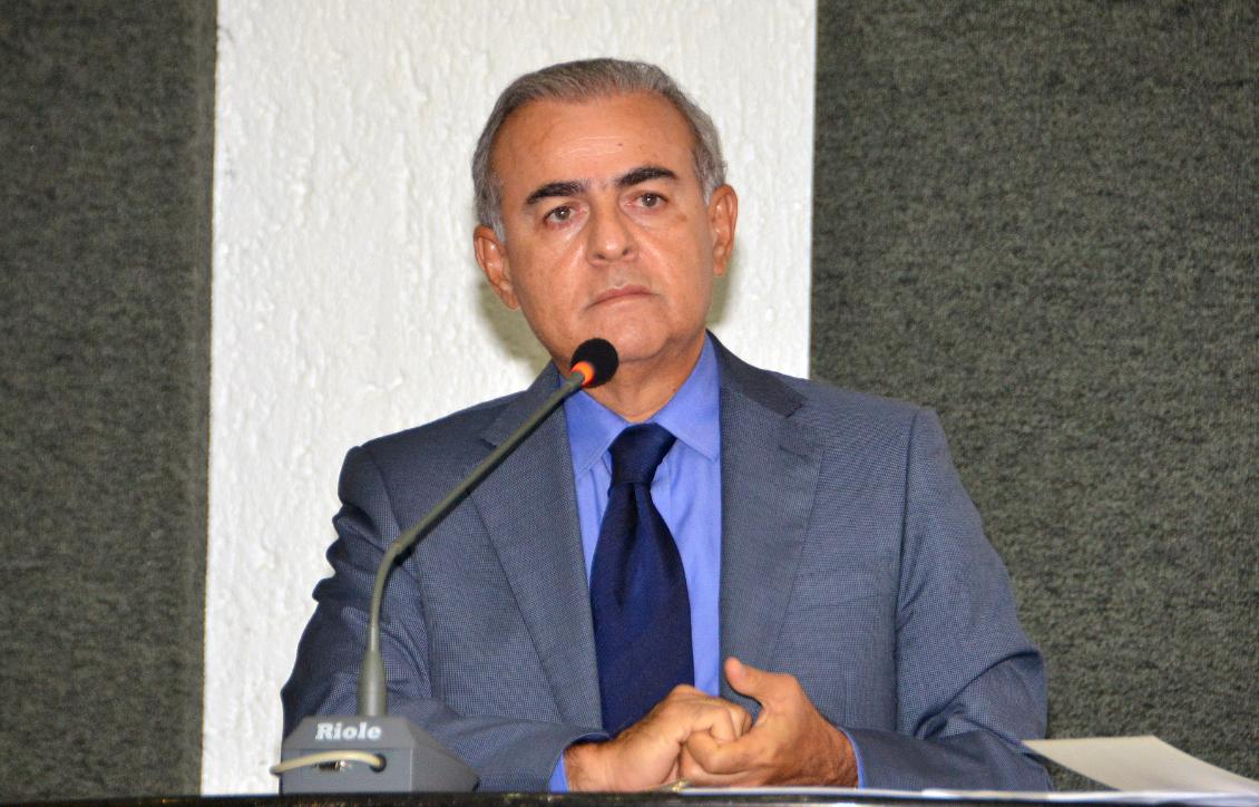 Paulo Mourão solicita audiência pública para debater situação da Unitins
