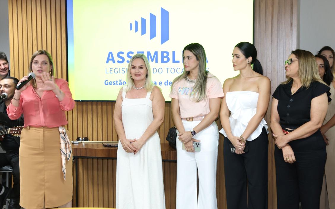 Deputada defende direitos da mulher em comemoração na Aleto