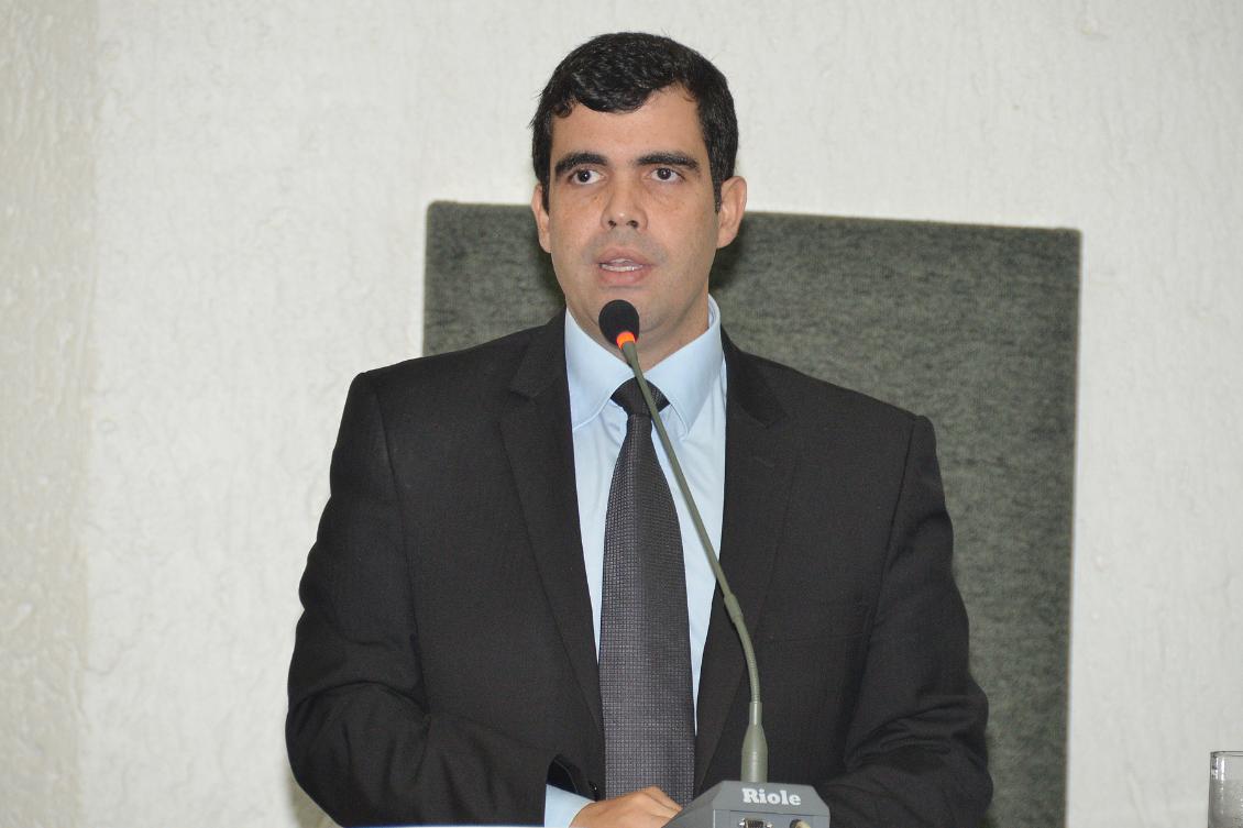 Deputado Ricardo Ayres é contra a redução da idade penal