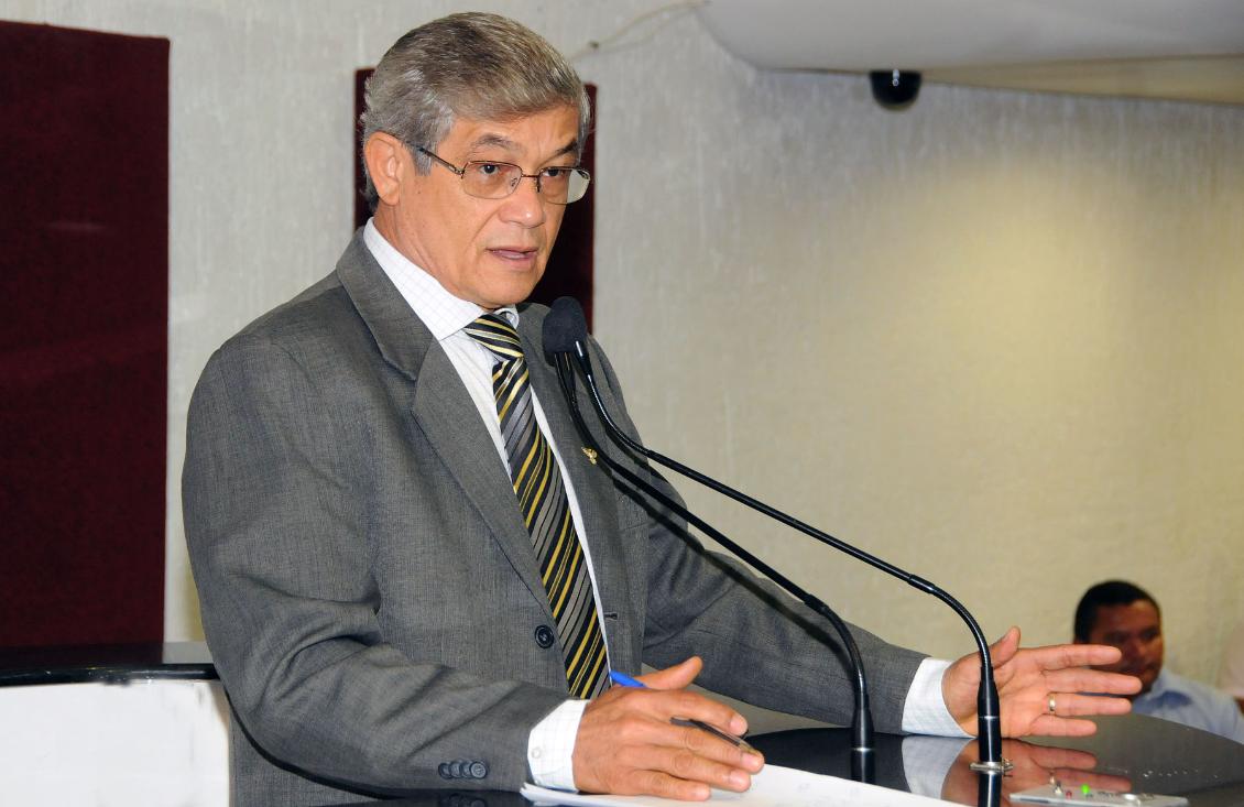 Presidente Moreira comemora anúncio da obra