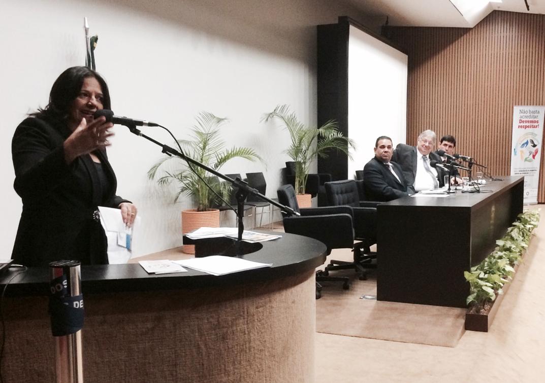 Deputada Valderez Castelo Branco representa AL em evento em Brasília