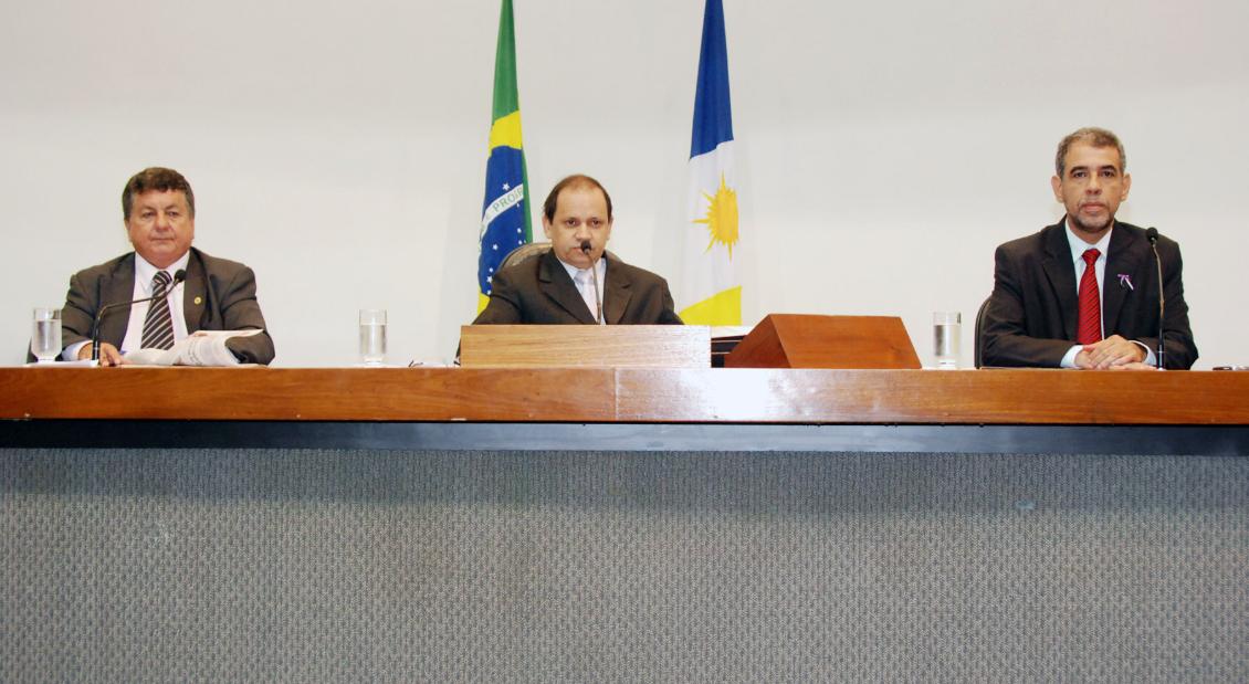 Deputado Eli Borges, presidente em exercício