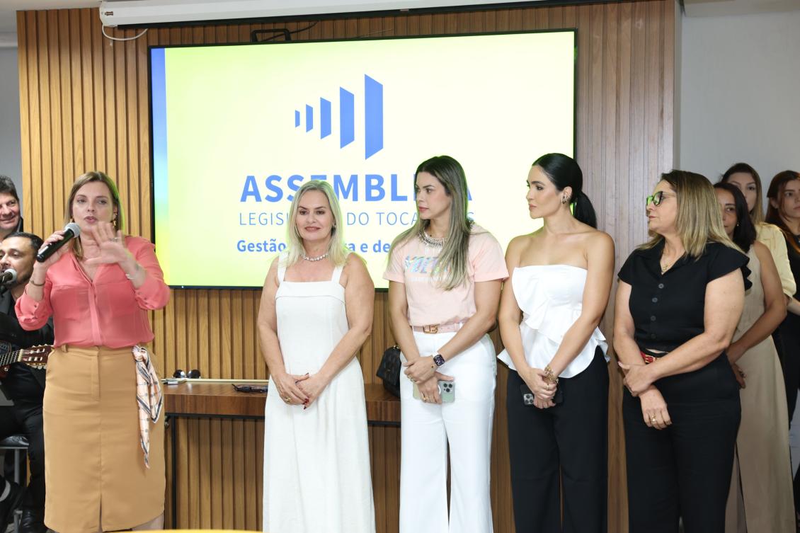 Deputada defende direitos da mulher em comemoração na Aleto