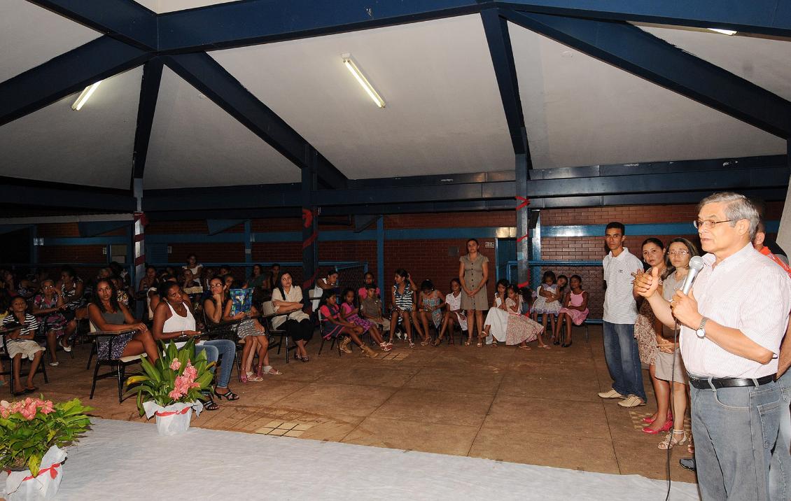 Moreira reencontra comunidade Piaçava