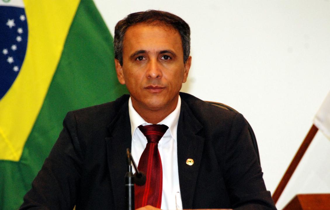 Presidente Carlos Henrique Gaguim (PMDB)