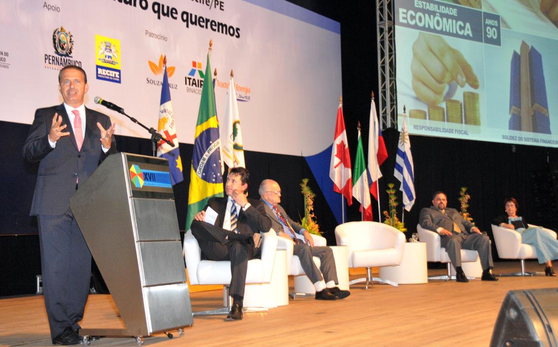 Eduardo Campos em palestra