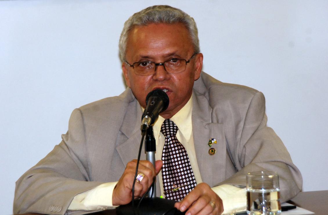 Deputado Pastor Pedro Lima (PR)