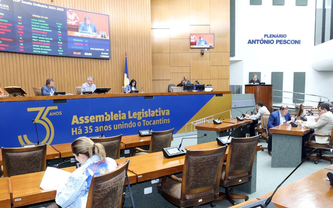 Durante a sessão, deputados aprovaram outras matérias nas áreas da Saúde e da Segurança Pública