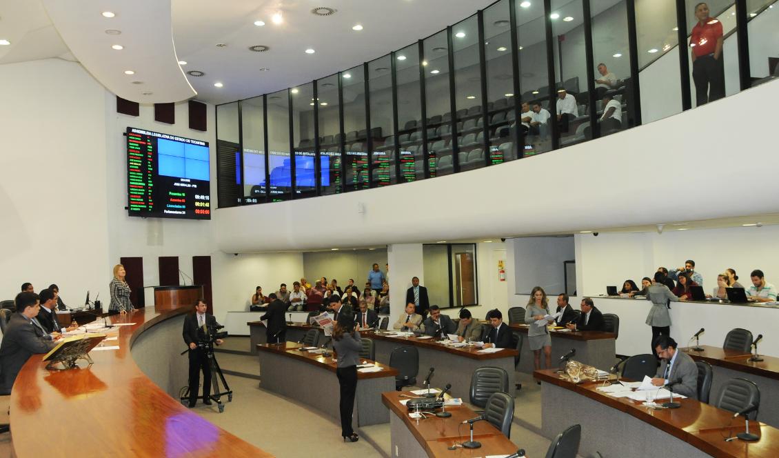 Deputados reunidos no Plenário