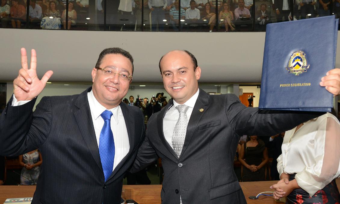 Sandoval Cardoso é oficialmente empossado Governador do Tocantins