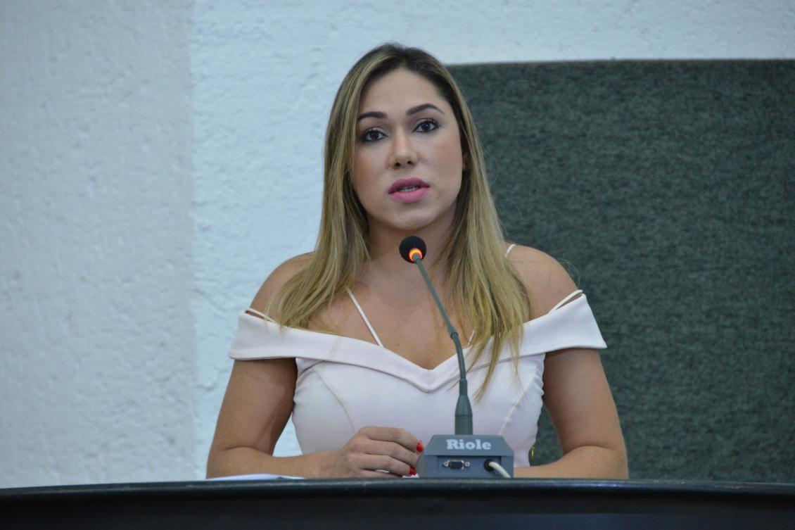 PL de Luana Ribeiro tem intuito de impedir a propagação de informações inverídicas sobre pandemias.