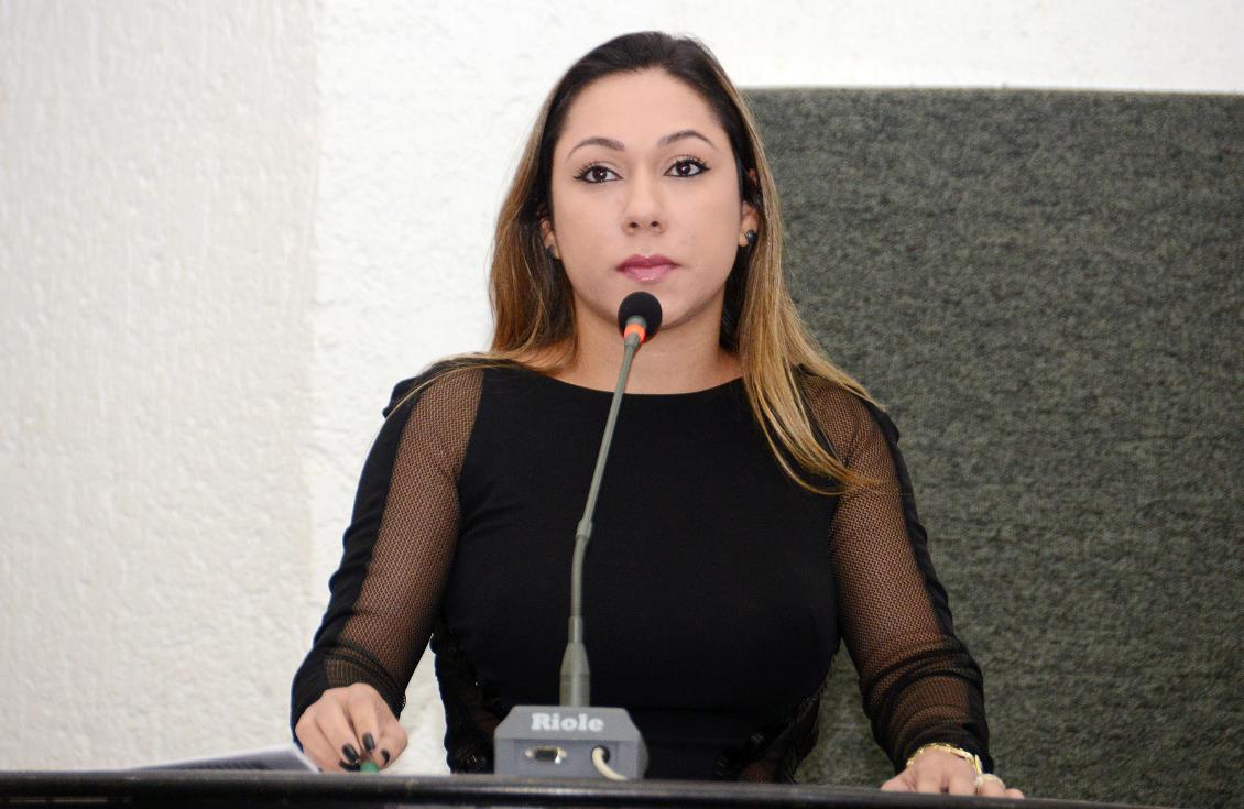 Deputada Luana Ribeiro lamenta rejeição de sua emenda a policiais militares