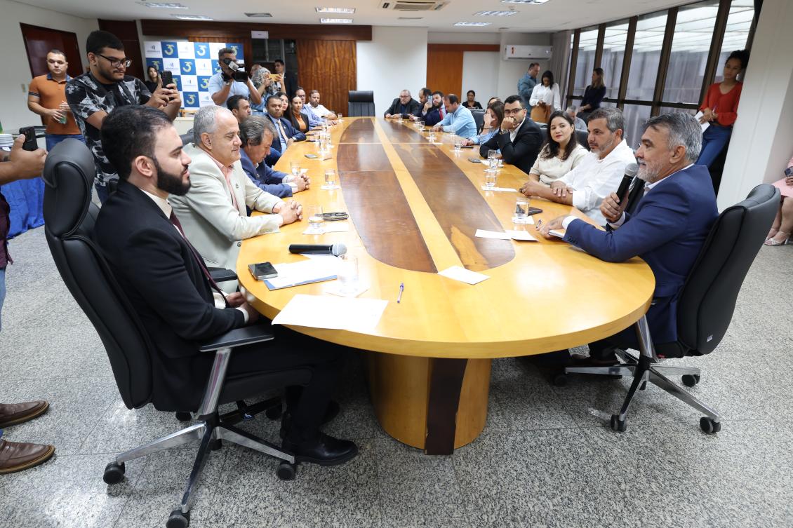 Reunião aconteceu na Assembleia Legislativa do Tocantins