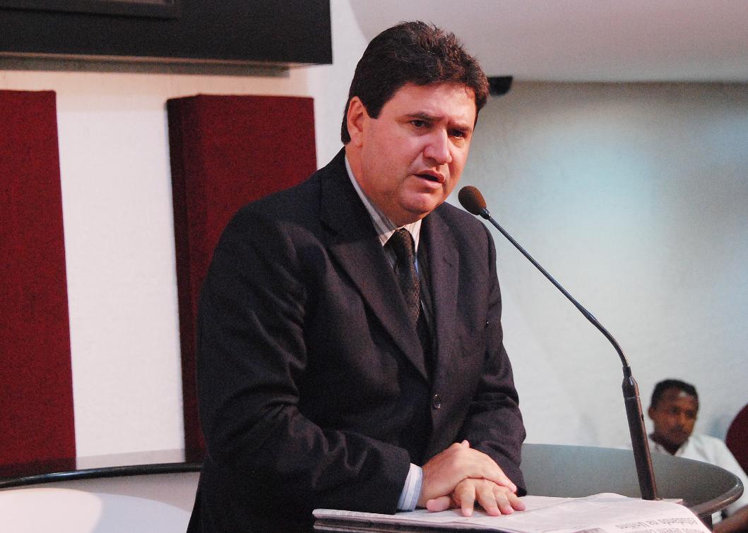 Deputado Júnior Coimbra representa Assembléia