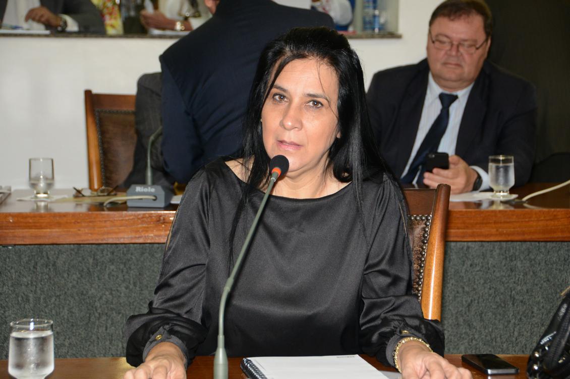 Deputada Amália Santana quer mais proteção para as mulheres vítimas de agressões