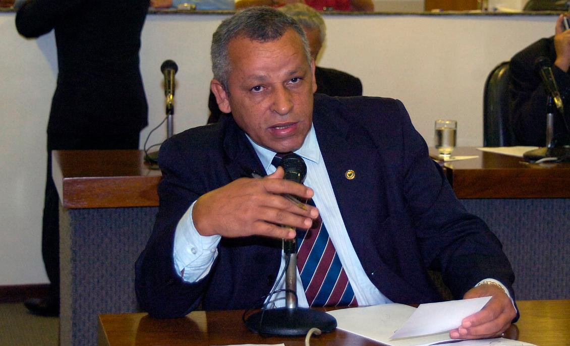 Deputado Iderval Silva (PMDB)