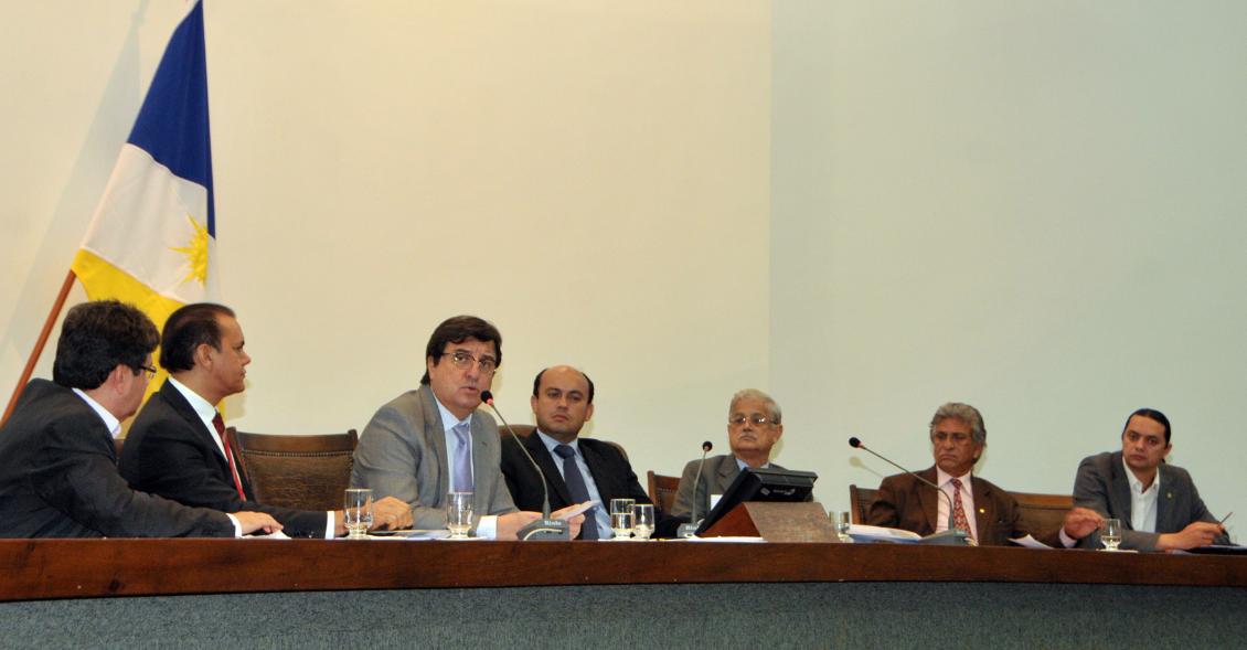Sandoval preside seminário sobre LDO-2014