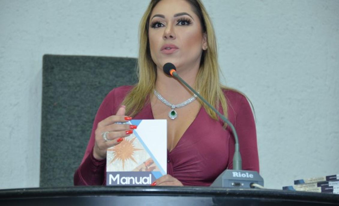 Luana Ribeiro lança Manual do Vereador e destaca importância das Câmaras Municipais