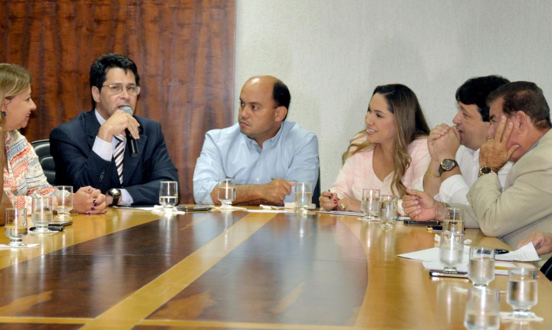 Sandoval Cardoso comanda reunião entre empresários e governo 