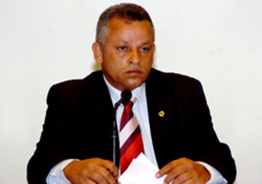 Deputado Iderval Silva