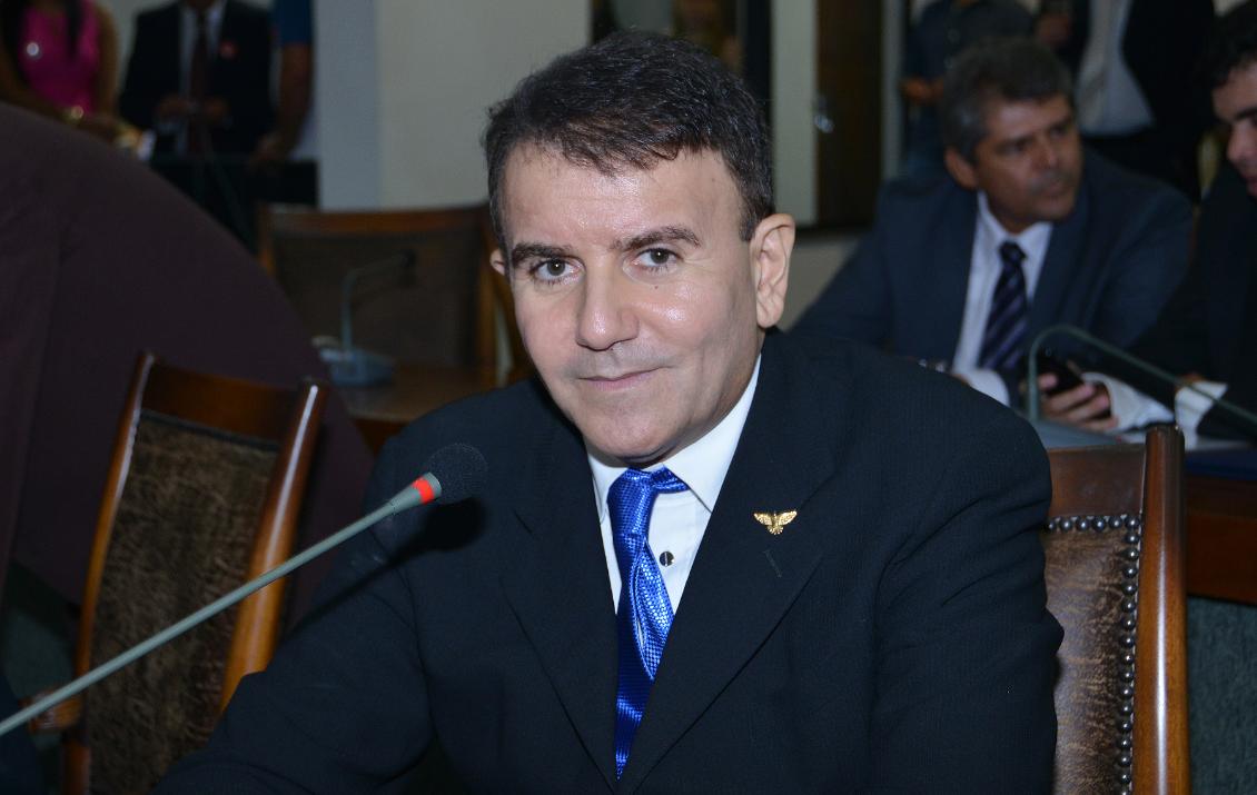 Deputado Eduardo Siqueira quer alterar a Constituição Estadual