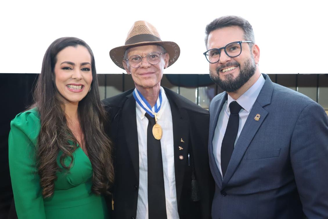 Mantoan e Cinthia prestigiaram a posse do presidente Alberto Sevilha