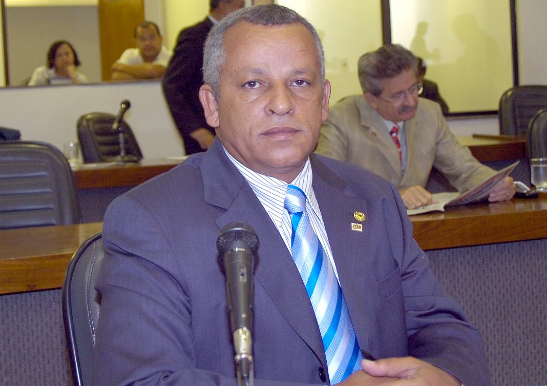 Dep. Iderval Silva (PMDB)